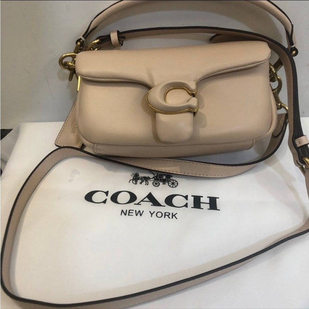 Coach tabby 18.